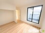 ～２面採光の明るいお部屋～
・洋室は２面採光とする事で穏やかな陽の入る明るい空間となっております。
・くつろぎのプライベート時間を明るい空間で穏やかにお過ごしいただけます。
