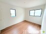 ～２面採光の明るいお部屋～
・洋室は２面採光とする事で穏やかな陽の入る明るい空間となっております。
・くつろぎのプライベート時間を明るい空間で穏やかにお過ごしいただけます。
