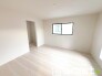～ウォークインクローゼットのあるお部屋～
・人気のウォークインクローゼットをご用意。季節物や趣味の道具などもスッキリと収納が可能です。
・最近流行りの収納術などもぜひご活用くださいませ。