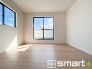 ～２面採光の明るいお部屋～
・洋室は２面採光とする事で穏やかな陽の入る明るい空間となっております。
・くつろぎのプライベート時間を明るい空間で穏やかにお過ごしいただけます。
