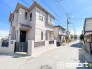 ～閑静な住宅街の立地～
・周辺は閑静な住宅街となっておりますので、静かな暮らしをご実現いただけます。
・前面道路の交通量も多くないので、小さなお子様がいるご家庭でもご安心ですね。

