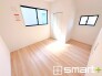 ～２面採光の明るいお部屋～
・洋室は２面採光とする事で穏やかな陽の入る明るい空間となっております。
・くつろぎのプライベート時間を明るい空間で穏やかにお過ごしいただけます。
