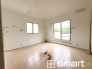 ～２面採光の明るいお部屋～
・洋室は２面採光とする事で穏やかな陽の入る明るい空間となっております。
・くつろぎのプライベート時間を明るい空間で穏やかにお過ごしいただけます。
