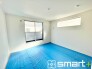 ～２面採光の明るいお部屋～
・洋室は２面採光とする事で穏やかな陽の入る明るい空間となっております。
・くつろぎのプライベート時間を明るい空間で穏やかにお過ごしいただけます。
