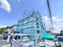 ～ベタ基礎でしっかりとした土台～
・コンクリートの中に鉄筋を配し強度を高めた「ベタ基礎」を採用。
・しっかりとした土台を造ったうえで、その上に建物が築造されていきます。
