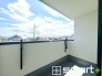 ～屋根付きのバルコニー～
・バルコニーは屋根付きなので急な雨でも安心です。
・奥行きもあるので洗濯物が干しやすいのも嬉しいポイントですね。
