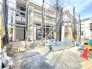 ～ご家族を守る「耐震等級３」～
・住宅性能評価において「耐震等級３」を取得。地震に強い家であることが証明されております。
・倒壊の恐れが低くなりますので、地震保険が半額になるメリットも。
(１号棟)