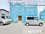 1号棟 ～十分な広さのある前面道路～
・前面道路は約６ｍございますので、お車でのすれ違いも楽々で余計なストレスがかかりません。
・日々お車での移動が多い方には大切なポイントですね。
