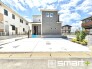 ～閑静な住宅街の立地～
・周辺は閑静な住宅街となっておりますので、静かな暮らしをご実現いただけます。
・前面道路の交通量も多くないので、小さなお子様がいるご家庭でもご安心ですね。
