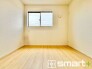 ～２面採光の明るいお部屋～
・洋室は２面採光とする事で穏やかな陽の入る明るい空間となっております。
・くつろぎのプライベート時間を明るい空間で穏やかにお過ごしいただけます。
