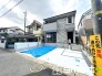 ～閑静な住宅街の立地～
・周辺は閑静な住宅街となっておりますので、静かな暮らしをご実現いただけます。
・前面道路の交通量も多くないので、小さなお子様がいるご家庭でもご安心ですね。
