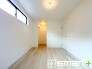 ～ウォークインクローゼットのあるお部屋～
・人気のウォークインクローゼットをご用意。季節物や趣味の道具などもスッキリと収納が可能です。
・最近流行りの収納術などもぜひご活用くださいませ。
