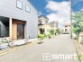 ～閑静な住宅街の立地～
・周辺は閑静な住宅街となっておりますので、静かな暮らしをご実現いただけます。
・前面道路の交通量も多くないので、小さなお子様がいるご家庭でもご安心ですね。
