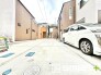 ～ゆとりあるカースペース～
・セカンドカーや来客時にも困らないカースペース２台分。物置や駐輪スペースなどにも利用できますね。
・カーポートなどのオプションもお気軽にご相談くださいませ。
(Ｂ号棟)