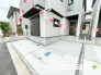 ～駐車場は２台分ご用意～
・駐車場は２台分ございますので、車通勤の方や複数台お持ちの方にもお勧めのお住まいです。
・カーポートなどのオプションもお気軽にご相談くださいませ。
