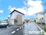 ～開放感ある角地のお住まい～
・２方向が空く事で開放感のある角地に位置しております。
・窮屈な感じが無く、ゆったりと暮らせるこの魅力をぜひ現地でご体感くださいませ。
