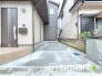 ～駐車場ももちろんございます～
・駐車場もありますので、お車をご利用される方にもお勧めのお住まいです。
・カーポートなどのオプションもお気軽にご相談くださいませ。

