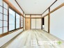 ～オプション施行もお任せください～
・フローリングの変色など劣化を軽減し、水をこぼした場合などにも防いでくれるフロアコーテイングが人気となっております。
・オプション施行もお任せください。
