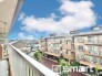 ～バルコニーからの眺望～
・お部屋の延長として、外の空気を感じながらリラックスできるスペースになりますね。
・周囲の景色や夕日を楽しむことも魅力のひとつです。
