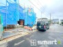 ～閑静な住宅街の立地～
・周辺は閑静な住宅街となっておりますので、静かな暮らしをご実現いただけます。
・前面道路の交通量も多くないので、小さなお子様がいるご家庭でもご安心ですね。（A号棟）
