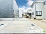 ～ゆとりあるカースペース～
・セカンドカーや来客時にも困らないカースペース。自転車やバイク物置などもおける余裕の広さです。
・カーポートなどのオプションもお気軽にご相談くださいませ。