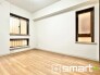 ～２面採光の明るいお部屋～
・洋室は２面採光とする事で穏やかな陽の入る明るい空間となっております。
・くつろぎのプライベート時間を明るい空間で穏やかにお過ごしいただけます。
