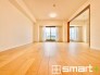 ～収納豊富な洋室～
・各居室に備え付けの収納をご用意。タンスなどを置く場合と比べ出っ張らないので部屋の中を有効のご活用いただけます。
・収納の広さなどぜひ現地でご確認くださいませ。
