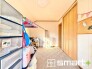 ～収納豊富な洋室～
・各居室に備え付けの収納をご用意。タンスなどを置く場合と比べ出っ張らないので部屋の中を有効のご活用いただけます。
・収納の広さなどぜひ現地でご確認くださいませ。
