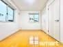 ～２面採光の明るいお部屋～
・洋室は２面採光とする事で穏やかな陽の入る明るい空間となっております。
・くつろぎのプライベート時間を明るい空間で穏やかにお過ごしいただけます。
