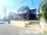 ～十分な広さのある前面道路～
・前面道路は約５ｍございますので、お車でのすれ違いも楽々で余計なストレスがかかりません。
・日々お車での移動が多い方には大切なポイントですね。
