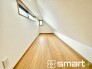 ～小屋裏収納のあるお住まい～
・本来デッドスペースとなる小屋裏も無駄にせず収納をご用意。
・普段使わない物や、取っておきたい箱や段ボールなどの置場としてご活用いただけます。

