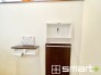 ～トイレ内の手洗い場～
日々の動作を優しくサポートする設計です。
