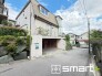 ～閑静な住宅街の立地～
・周辺は閑静な住宅街となっておりますので、静かな暮らしをご実現いただけます。
・前面道路の交通量も多くないので、小さなお子様がいるご家庭でもご安心ですね。
