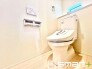 ～やはり便利なタンク式トイレ～
・最近はタンクレストイレもございますが、タンク式の場合は停電時もお水を流すことが可能。
・故障時なども比較的費用が安くなるなど、メリットが多くなります。
