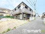 ～閑静な住宅街の立地～
・周辺は閑静な住宅街となっておりますので、静かな暮らしをご実現いただけます。
・前面道路の交通量も多くないので、小さなお子様がいるご家庭でもご安心ですね。
