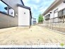～お庭もある余裕の敷地～
・広々した敷地にはお庭もご用意。お庭があるだけで余裕を感じますね。
・防草シートや人工芝の敷設などのオプションもお気軽にご相談くださいませ。
