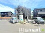 ～開放感ある角地のお住まい～
・２方向が空く事で開放感のある角地に位置しております。
・窮屈な感じが無く、ゆったりと暮らせるこの魅力をぜひ現地でご体感くださいませ。
(１号棟)