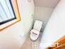 ～ウォシュレット付トイレ～
・窓があるので使用後や掃除の際には換気もしやすく快適ですね。
・温水洗浄機能付きに新品交換済みです。
