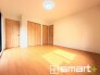 ～２面採光の明るいお部屋～
・洋室は２面採光とする事で穏やかな陽の入る明るい空間となっております。
・くつろぎのプライベート時間を明るい空間で穏やかにお過ごしいただけます。
