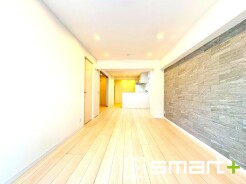 ~ナチュラルな色彩のLDK~
・自然な風合いの色味で纏められたLDKは家具のコーディネートもしやすくなっております。
・どんなインテリアにするか、考えるだけでも楽しくなりますね。