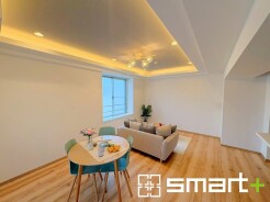 ~折り上げ天井のあるLDK~
・一部天井を高くする折り上げ天井を配する事で縦への空間が生まれ、開放感のある広々とした仕様に。
・ぜひ現地でその魅力をご体感くださいませ。