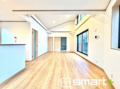 ~家具の配置がしやすい間取~
・LDKはリビングとダイニングの境目が分かりやすくなっており、家具の配置がしやすい造り。
・どんなインテリアにするか考えるだけでも楽しくなりますね。