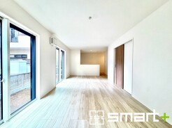 ~家具の配置がしやすい間取~
・LDKはリビングとダイニングの境目が分かりやすくなっており、家具の配置がしやすい造り。
・どんなインテリアにするか考えるだけでも楽しくなりますね。