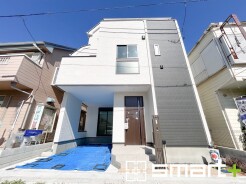 ~スタイリッシュな外観~
・重厚感のあるグレーと清潔感のあるホワイトの組み合わせで、洗練されたクールな雰囲気に。
・2色のコントラストがオシャレでスタイリッシュな印象に見せてくれますね。