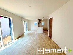 ~家具の配置がしやすい間取~
・LDKはリビングとダイニングの境目が分かりやすくなっており、家具の配置がしやすい造り。
・どんなインテリアにするか考えるだけでも楽しくなりますね。