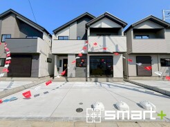 ~落ち着いた雰囲気の外観~
・環境にも馴染みやすく、汚れもあまり目立たない淡い色味のツートンカラーで落ち着いた色合いの外観。
・ナチュラルな色調が優しい印象を与えてくれます。