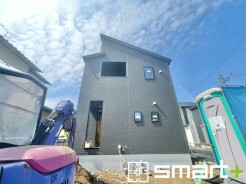 ~完成物件もご案内可能~
・ご案内時には実際の立地に加え、同メーカー・同仕様の完成物件もご案内可能です。
・ぜひ現地と建物をご覧いただき、具体的にイメージしてみてくださいませ。