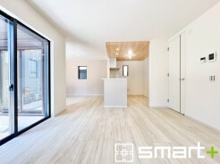 ~家具の配置がしやすい間取~
・LDKはリビングとダイニングの境目が分かりやすくなっており、家具の配置がしやすい造り。
・どんなインテリアにするか考えるだけでも楽しくなりますね。