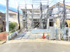 ~完成物件もご案内可能~
・ご案内時には実際の立地に加え、同メーカー・同仕様の完成物件もご案内可能です。
・ぜひ現地と建物をご覧いただき、具体的にイメージしてみてくださいませ。
(1号棟)