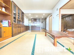 ~ぜひ現地でご内覧くださいませ~
・間取図では分からないポイントが多々ございますので、ぜひ現地でご内覧くださいませ。
・リフォームなどのご相談もお任せください。